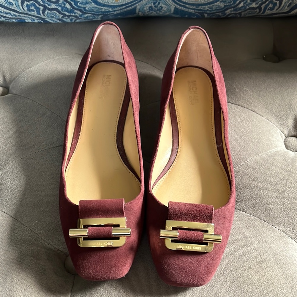 Michael Kors 7M flats velour maroon color